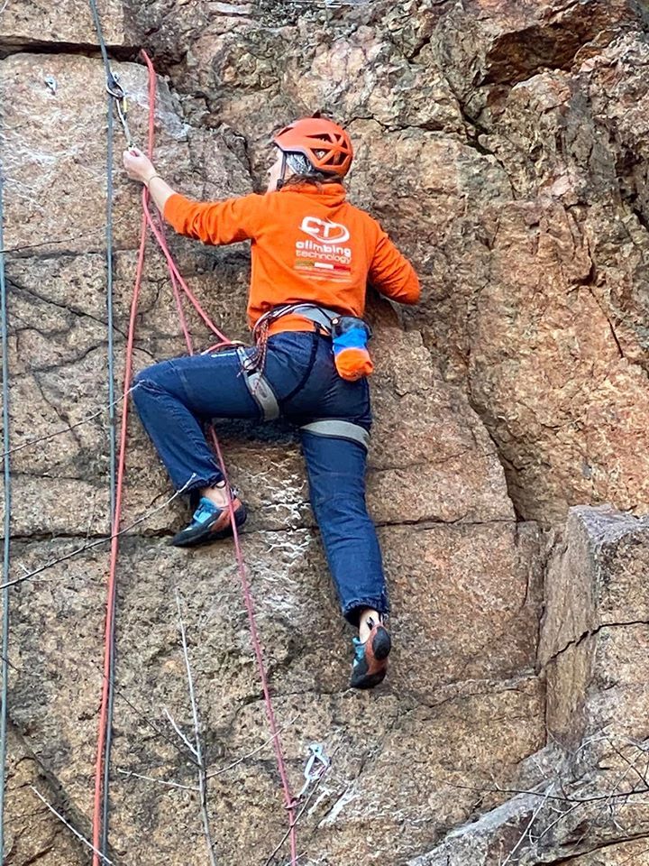 Ждет названия